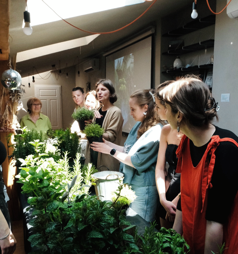 Dlaczego warto organizować team building