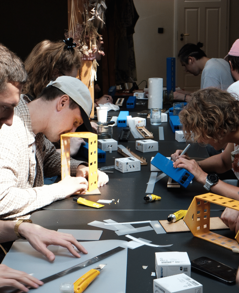 Jak i gdzie zorganizować team building w Warszawie